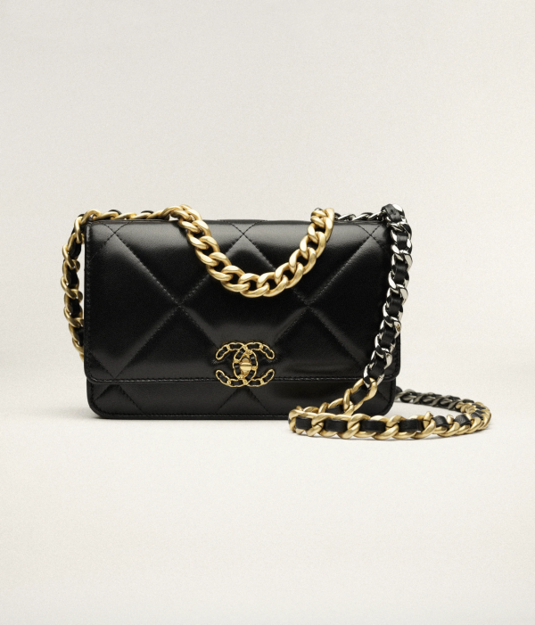 CHANEL 19 Wallet on Chain Shiny Lambskin, Gold-Tone, Silver-Tone & Ruthenium-Finish Metal