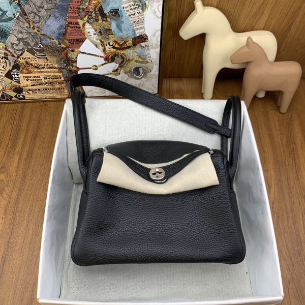 Hermès Lindy 26 Noir Clemence Palladium Hardware