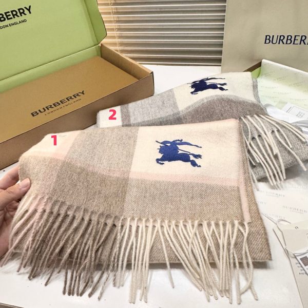 Burberry Ripple-patterned scarf 32x200cm