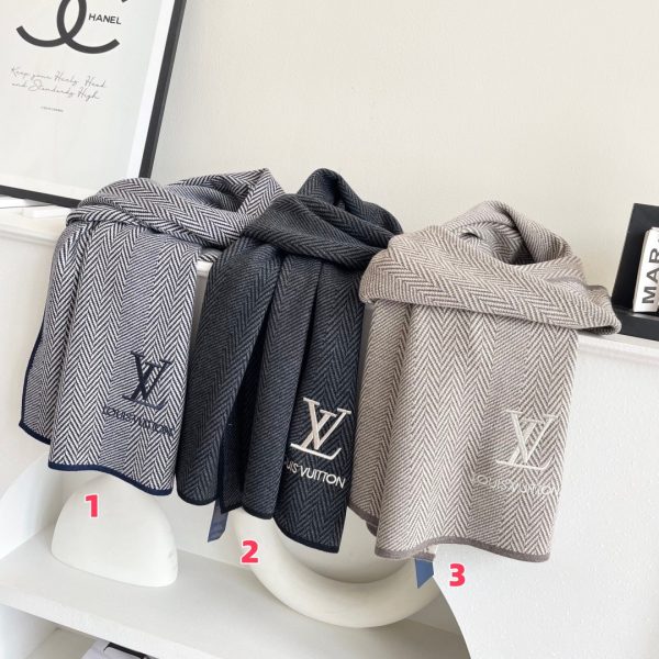 Louis Vuitton scarf 32x180cm 100% knitted cashmere 1
