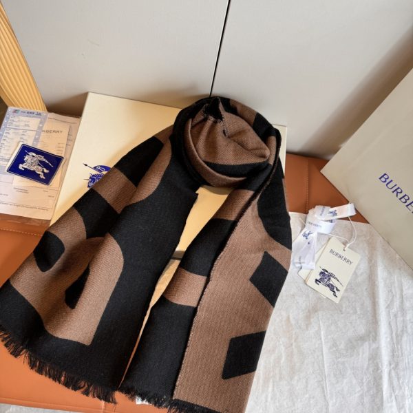 Burberry scarf 36x180cm