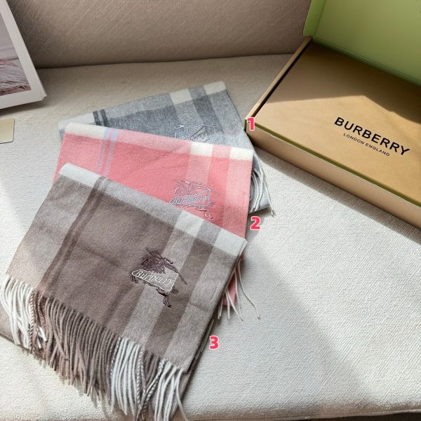 Burberry scarf 30x180cm 100% lambswool