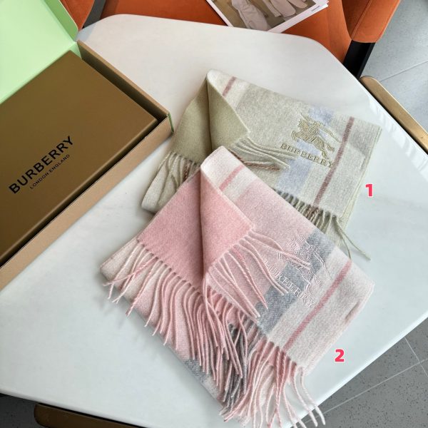Burberry scarf 30x180cm 100% lambswool
